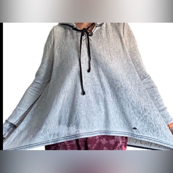 Juicy Couture acid washed asymmetrical hemline - Picture 16 of 16